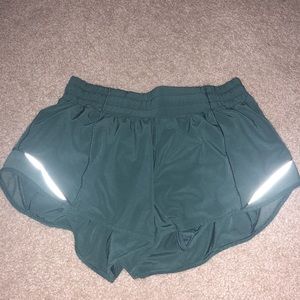 Lululemon shorts 2.5”